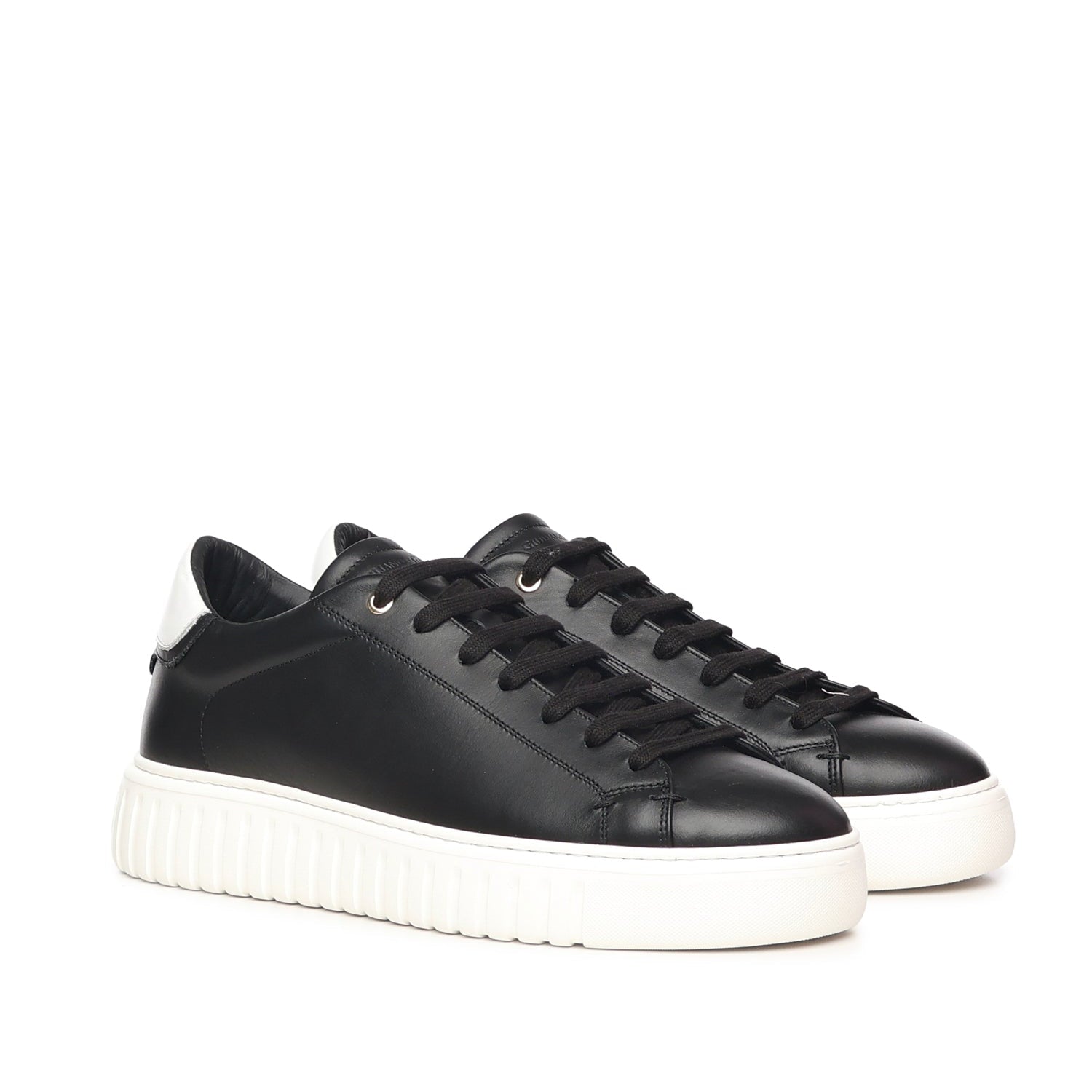 <tc>Victory | Black
</tc>