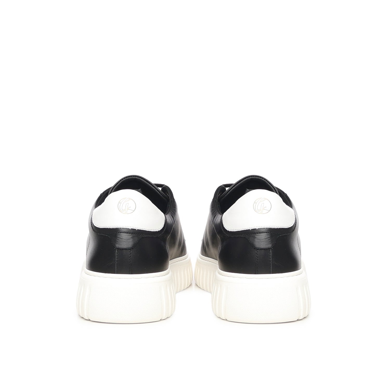 <tc>Victory | Black
</tc>