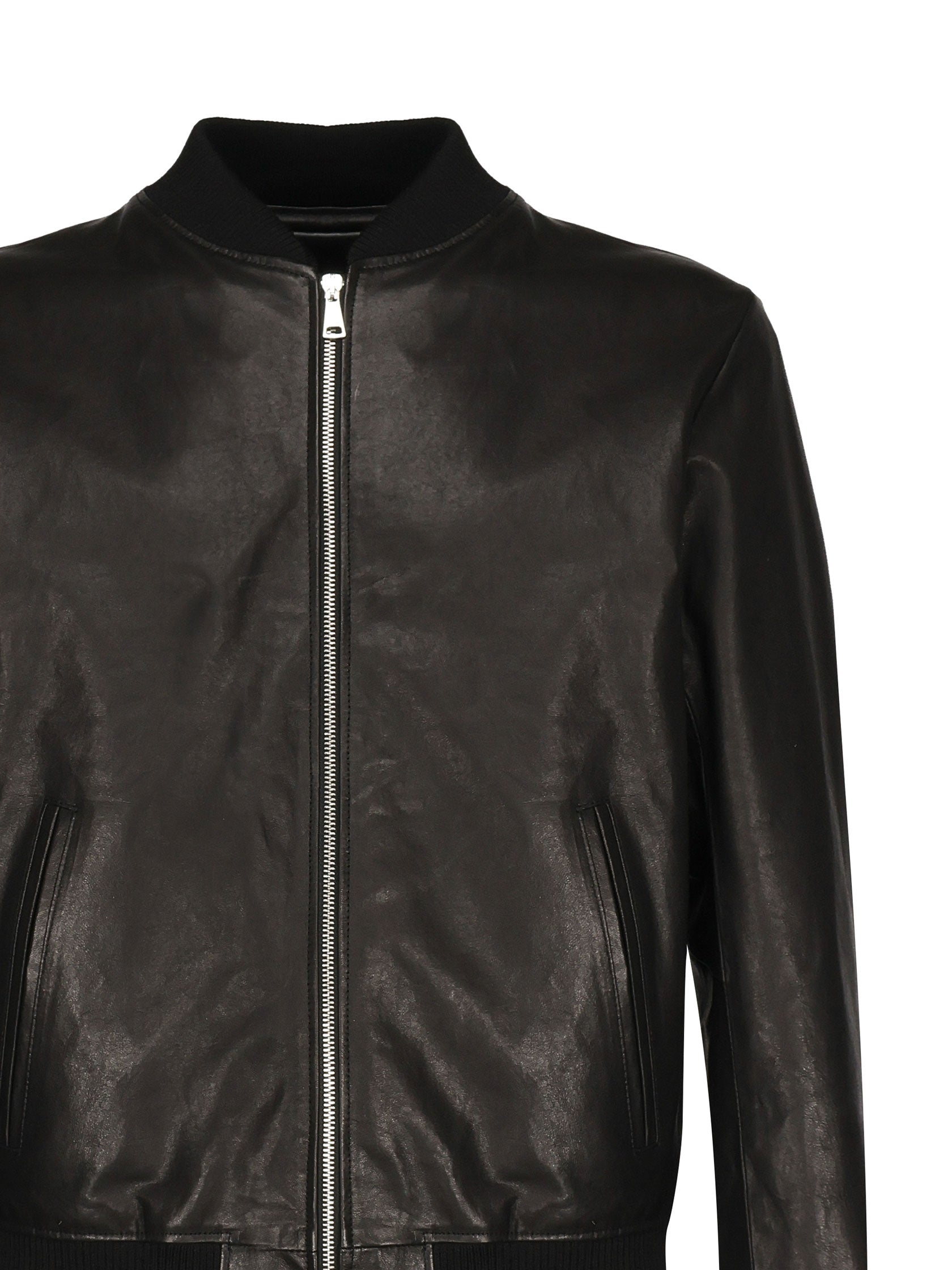 <tc>Leather Jacket
</tc>