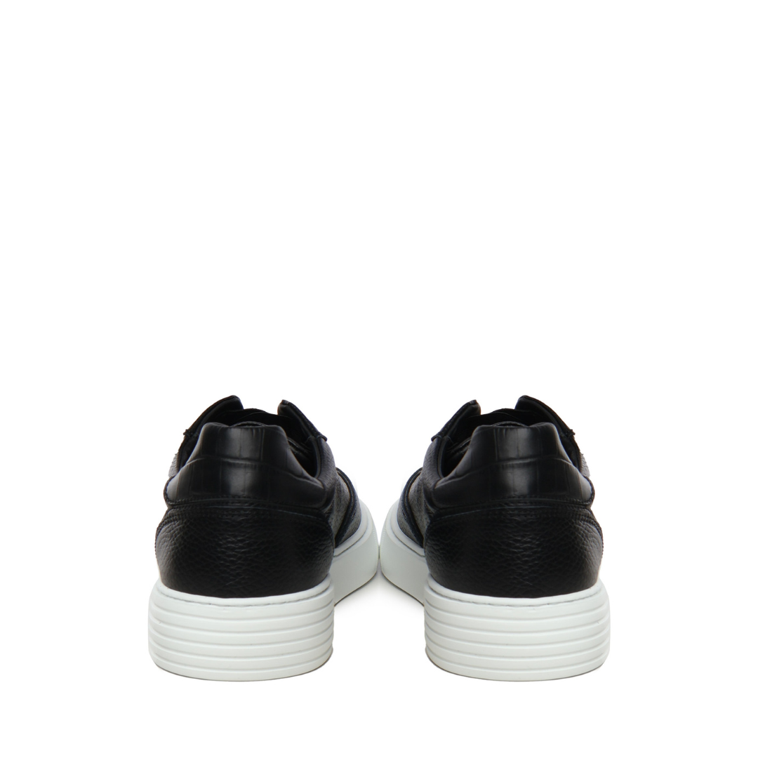 <tc>Victory | Black
</tc>