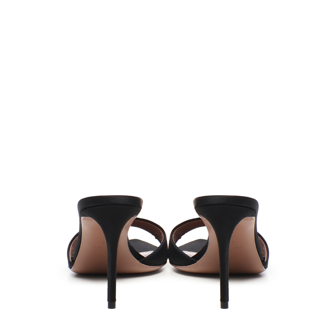 Alixia Sandal | In satin | Black