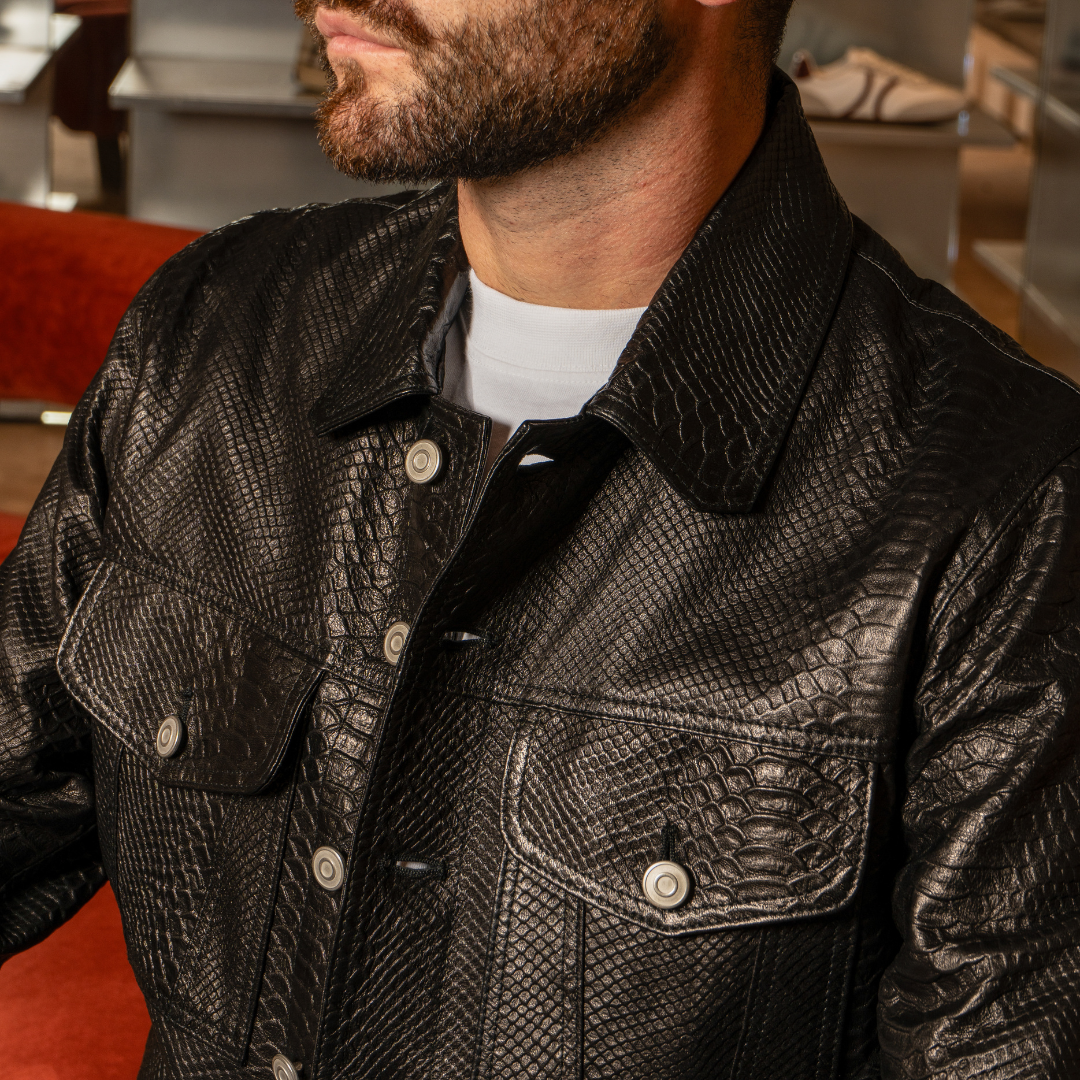 <tc>Jacket Python
</tc>