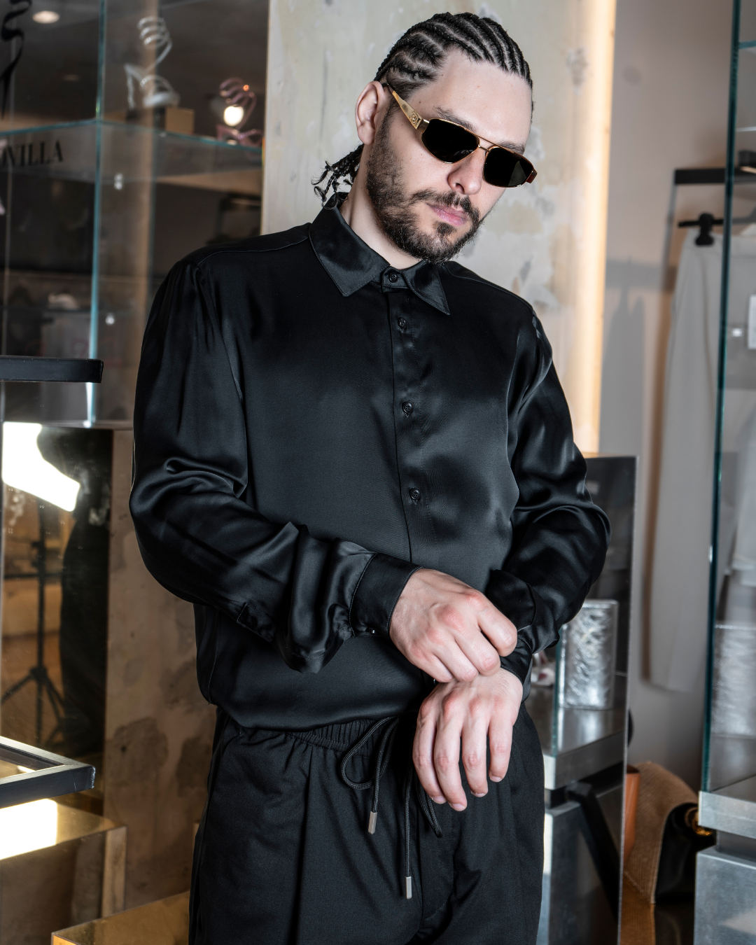 <tc>Shike Shirt | Black
</tc>