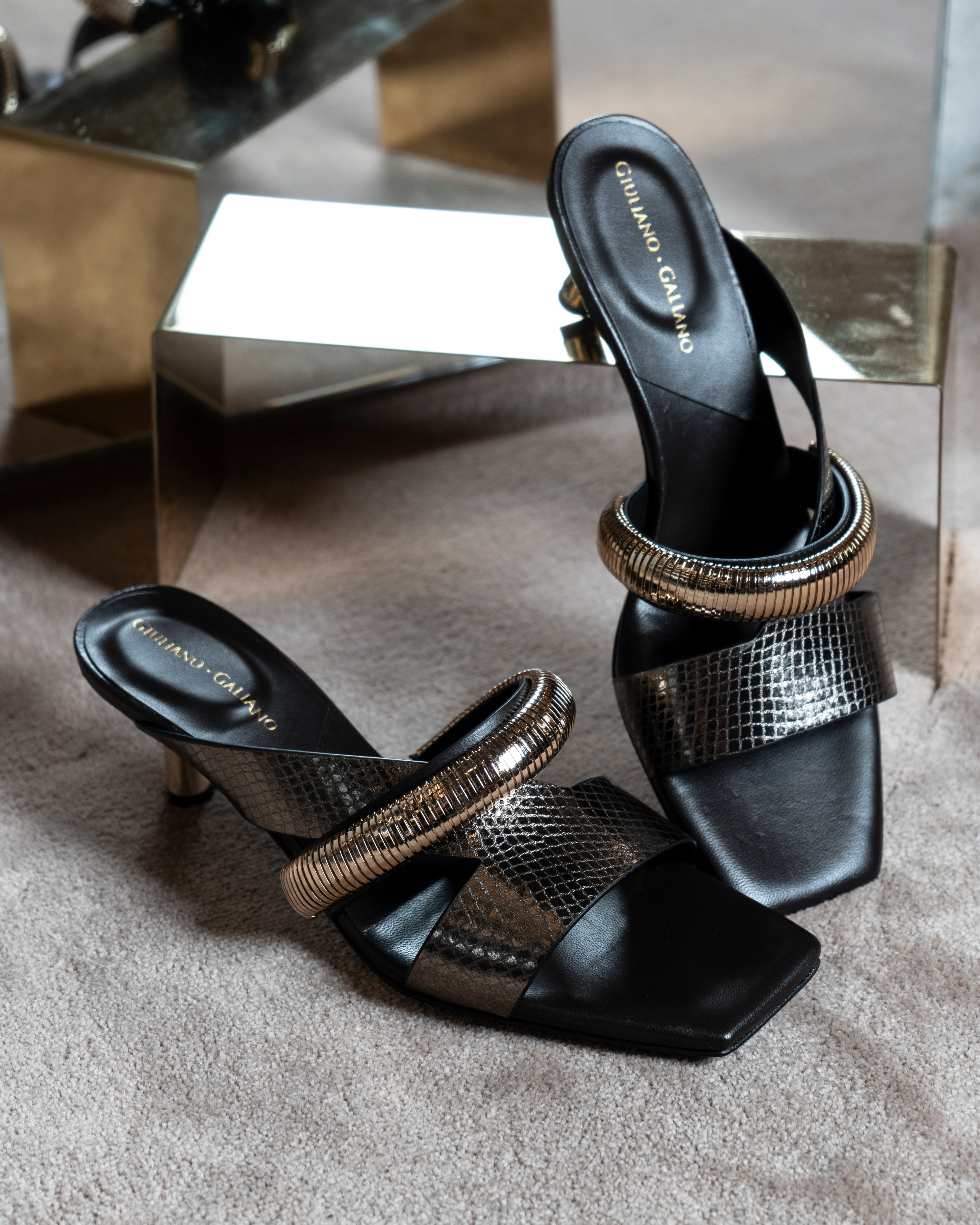 Edina Sandals | Effet de drapage | Or antique
