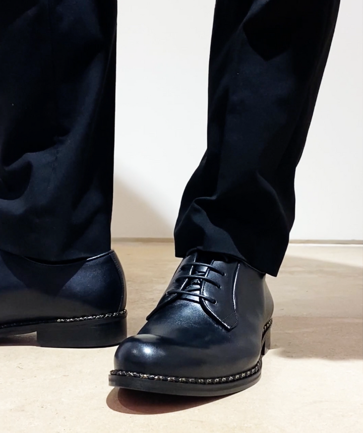 Con cordones | Cuero Negro Liso